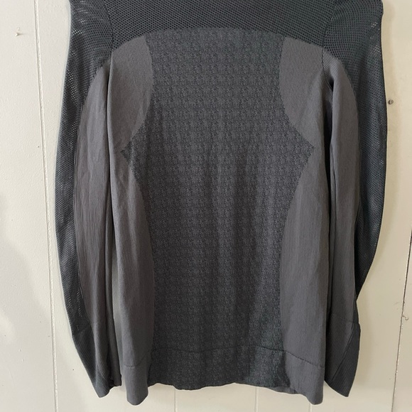 Under Armour Women’s Heatgear Fitted Long Sleeve Grey Size S - Picture 3 of 3